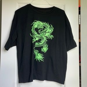 oversized black graphic dragon tee
